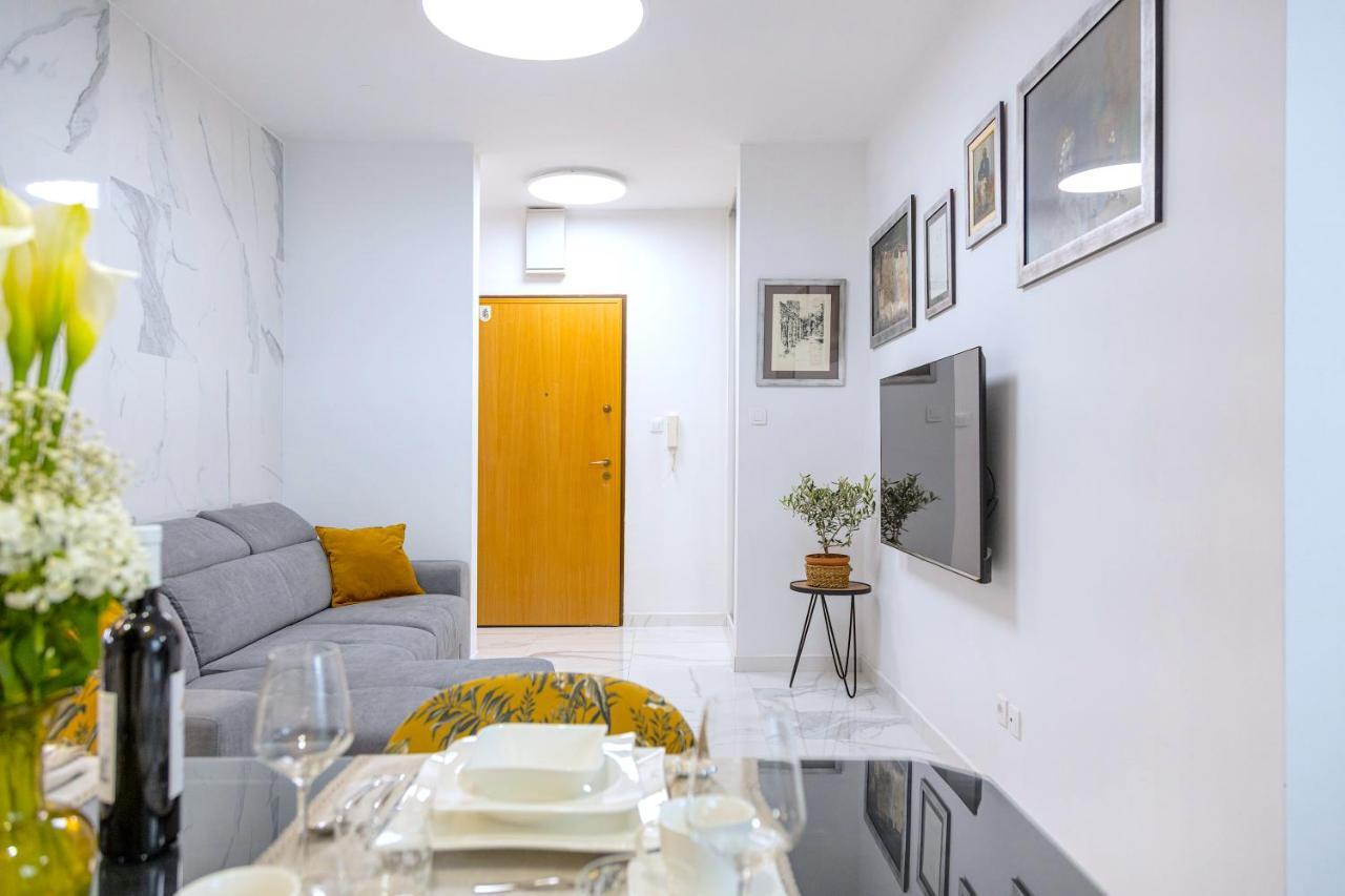 Lux Holiday Apartment Tony @ 10 Min Znjan Beach Split Exterior foto